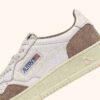 ZAPATILLAS BAJAS MEDALIST DE PIEL BLANCA Y ANTE TABACO ZAPATILLAS BAJAS MEDALIST DE PIEL BLANCA Y ANTE TABACO
