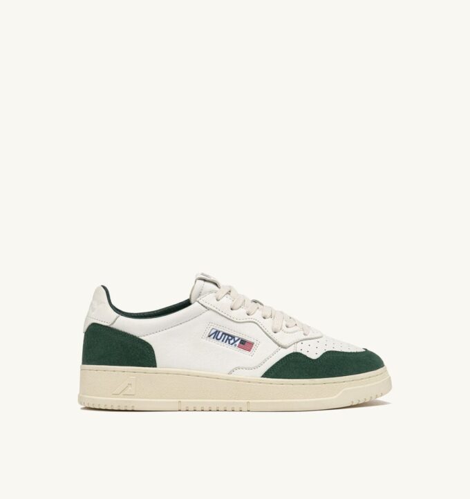 ZAPATILLAS BAJAS MEDALIST DE PIEL BLANCA Y ANTE VERDE BOTELLA ZAPATILLAS BAJAS MEDALIST DE PIEL BLANCA Y ANTE VERDE BOTELLA