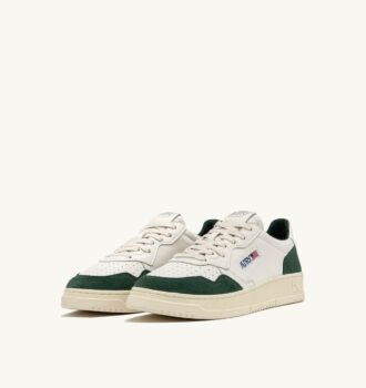 ZAPATILLAS BAJAS MEDALIST DE PIEL BLANCA Y ANTE VERDE BOTELLA