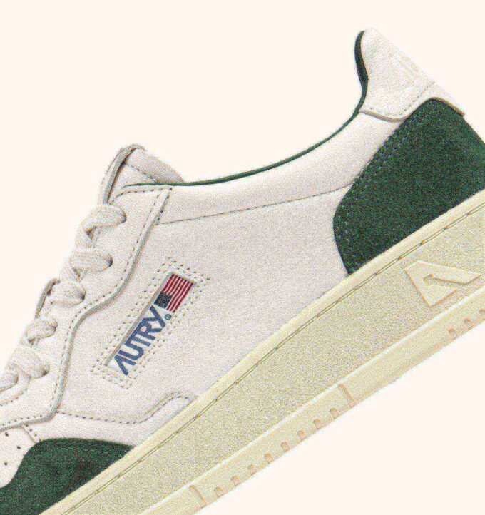 ZAPATILLAS BAJAS MEDALIST DE PIEL BLANCA Y ANTE VERDE BOTELLA ZAPATILLAS BAJAS MEDALIST DE PIEL BLANCA Y ANTE VERDE BOTELLA