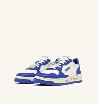 ZAPATILLAS BAJAS MEDALIST DE PIEL BLANCA Y AZUL PALACIO CON LETRAS