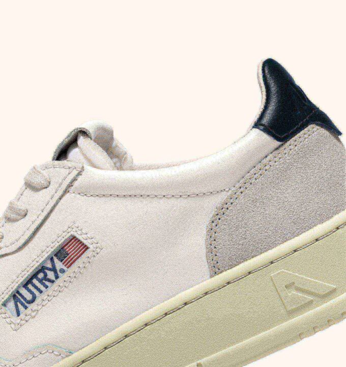 CESTA MEDALISTA BAJA EN CUIR BLANC ET BLEU ET DAIM BEIGE CESTA MEDALISTA BAJA EN CUIR BLANC ET BLEU ET DAIM BEIGE