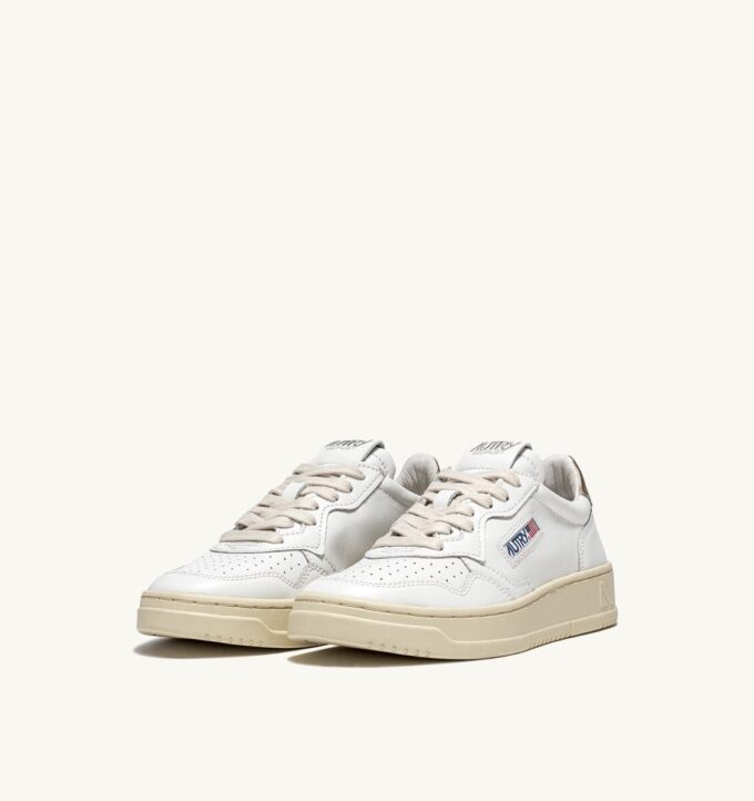 ZAPATILLAS BAJAS MEDALIST DE PIEL BLANCA Y DORADA