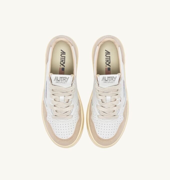 ZAPATILLAS BAJAS MEDALIST DE PIEL BLANCA Y DORADA