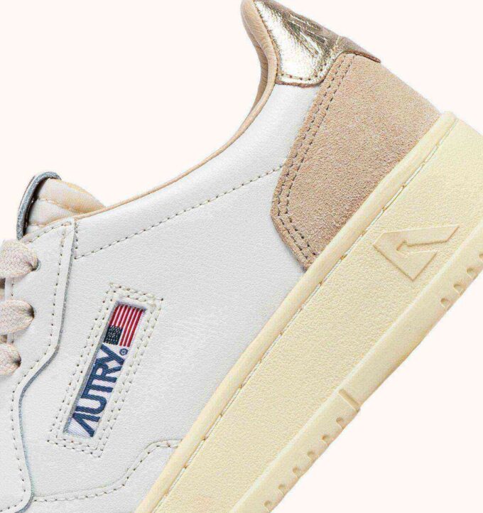 ZAPATILLAS BAJAS MEDALIST DE PIEL BLANCA Y DORADA