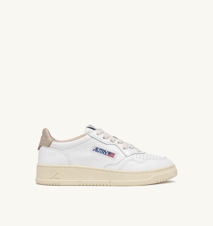 ZAPATILLAS BAJAS MEDALIST DE PIEL BLANCA Y ESPUMA TIDAL ZAPATILLAS BAJAS MEDALIST DE PIEL BLANCA Y ESPUMA TIDAL
