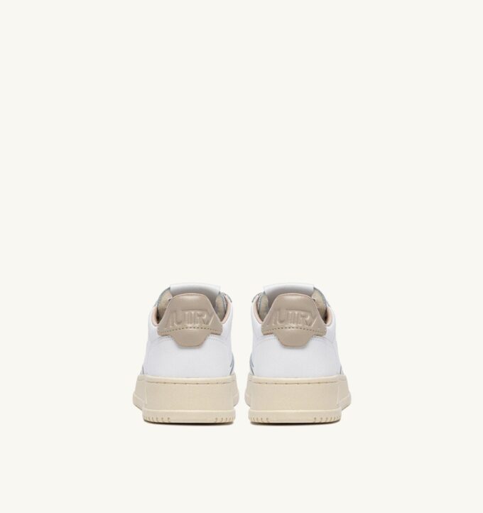 ZAPATILLAS BAJAS MEDALIST DE PIEL BLANCA Y ESPUMA TIDAL ZAPATILLAS BAJAS MEDALIST DE PIEL BLANCA Y ESPUMA TIDAL