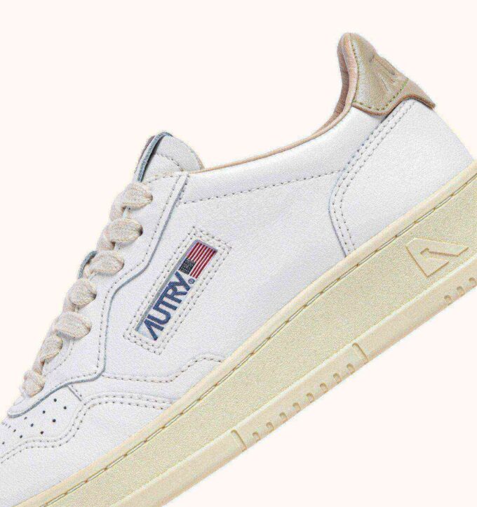 ZAPATILLAS BAJAS MEDALIST DE PIEL BLANCA Y ESPUMA TIDAL ZAPATILLAS BAJAS MEDALIST DE PIEL BLANCA Y ESPUMA TIDAL