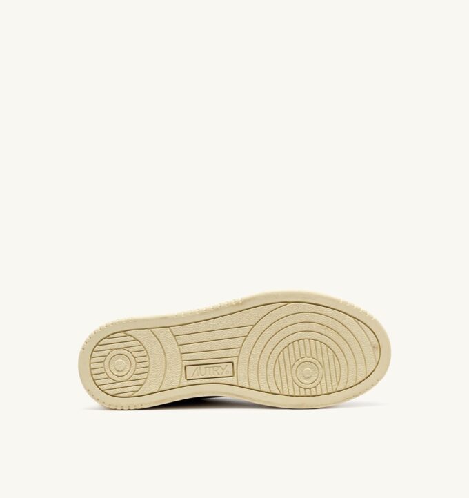 ZAPATILLAS BAJAS MEDALIST DE PIEL BLANCA Y NEGRA Y ANTE BEIGE ZAPATILLAS BAJAS MEDALIST DE PIEL BLANCA Y NEGRA Y ANTE BEIGE