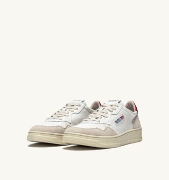 ZAPATILLAS BAJAS MEDALIST DE PIEL BLANCA Y ROJA Y ANTE BEIGE