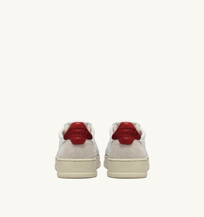 ZAPATILLAS BAJAS MEDALIST DE PIEL BLANCA Y ROJA Y ANTE BEIGE ZAPATILLAS BAJAS MEDALIST DE PIEL BLANCA Y ROJA Y ANTE BEIGE