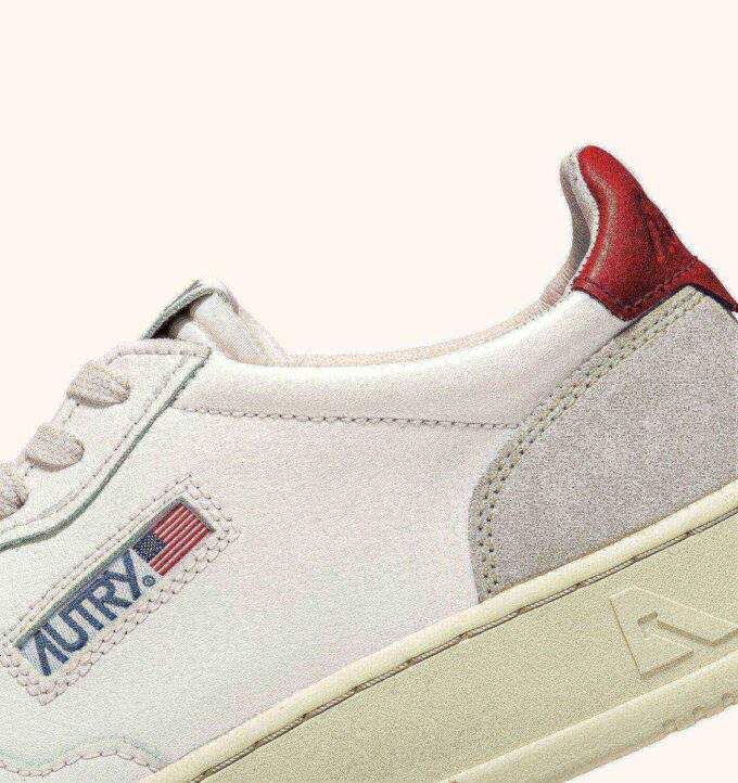ZAPATILLAS BAJAS MEDALIST DE PIEL BLANCA Y ROJA Y ANTE BEIGE ZAPATILLAS BAJAS MEDALIST DE PIEL BLANCA Y ROJA Y ANTE BEIGE