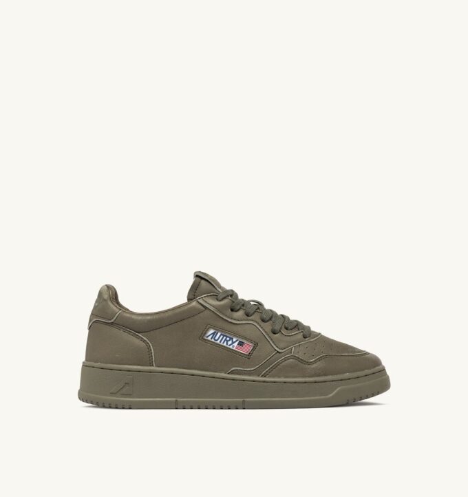 MEDALLISTA DE BASKETS LOW EN NAPPA COVERT GREEN MEDALLISTA DE BASKETS LOW EN NAPPA COVERT GREEN