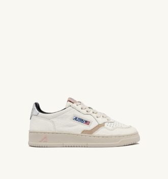 ZAPATILLAS BAJAS MEDALIST DE PIEL TEXTURIZADA BLANCA CON DETALLES PLATEADOS Y ROSAS ZAPATILLAS BAJAS MEDALIST DE PIEL TEXTURIZADA BLANCA CON DETALLES PLATEADOS Y ROSAS