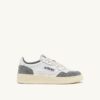 ZAPATILLAS BAJAS MEDALIST DE PIEL Y ANTE BLANCO Y GRIS