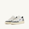 ZAPATILLAS BAJAS MEDALIST DE PIEL Y ANTE BLANCO Y GRIS