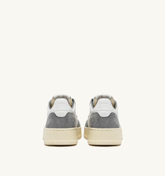 ZAPATILLAS BAJAS MEDALIST DE PIEL Y ANTE BLANCO Y GRIS