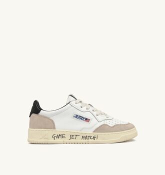 ZAPATILLAS BAJAS MEDALIST DE PIEL Y ANTE BLANCO Y NEGRO CON LETRAS