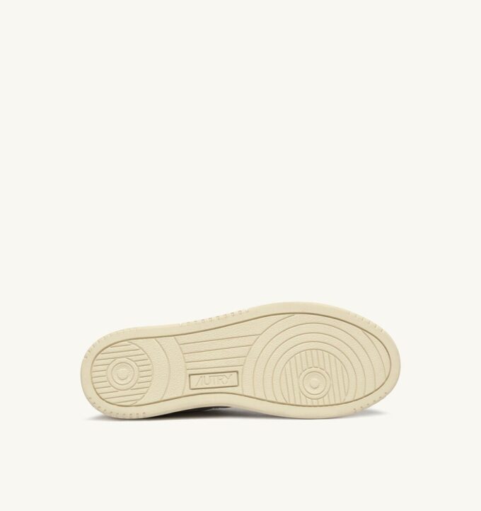 ZAPATILLAS BAJAS MEDALIST DE PIEL Y ANTE BLANCO Y NEGRO CON LETRAS ZAPATILLAS BAJAS MEDALIST DE PIEL Y ANTE BLANCO Y NEGRO CON LETRAS