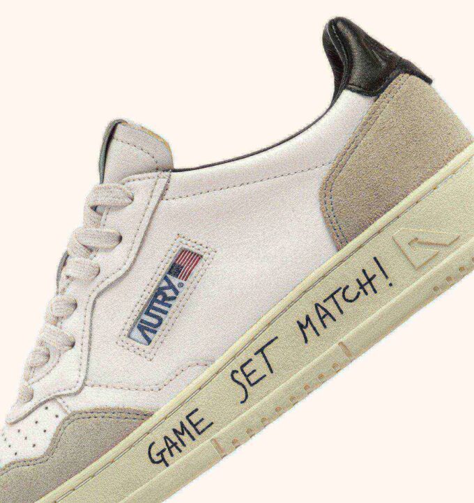 ZAPATILLAS BAJAS MEDALIST DE PIEL Y ANTE BLANCO Y NEGRO CON LETRAS ZAPATILLAS BAJAS MEDALIST DE PIEL Y ANTE BLANCO Y NEGRO CON LETRAS