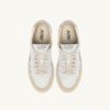 ZAPATILLAS BAJAS MEDALIST DE PIEL Y ANTE BLANCO Y PLATA CON LETRAS