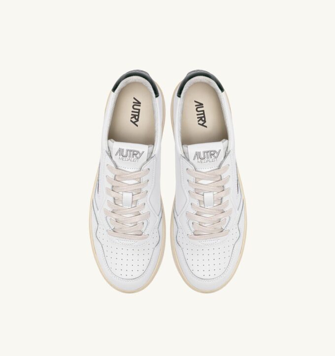 ZAPATILLAS BAJAS MEDALIST DE PIEL Y BLANCO MONTAÑA ZAPATILLAS BAJAS MEDALIST DE PIEL Y BLANCO MONTAÑA