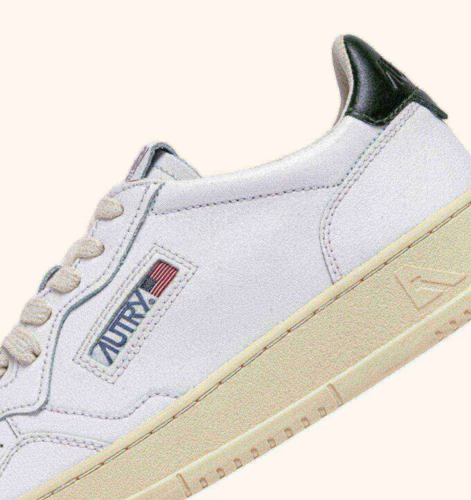 ZAPATILLAS BAJAS MEDALIST DE PIEL Y BLANCO MONTAÑA ZAPATILLAS BAJAS MEDALIST DE PIEL Y BLANCO MONTAÑA