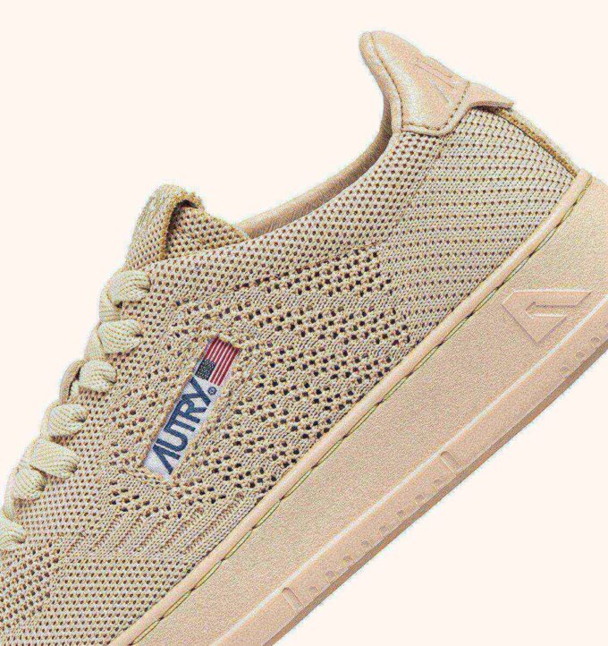 ZAPATILLAS BAJAS MEDALIST EASEKNIT EN PUNTO CREMA BRULEE