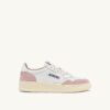 ZAPATILLAS BAJAS MEDALIST EN ANTE BLANCO Y PIEL POLVO ZAPATILLAS BAJAS MEDALIST EN ANTE BLANCO Y PIEL POLVO
