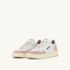ZAPATILLAS BAJAS MEDALIST EN ANTE BLANCO Y PIEL POLVO ZAPATILLAS BAJAS MEDALIST EN ANTE BLANCO Y PIEL POLVO