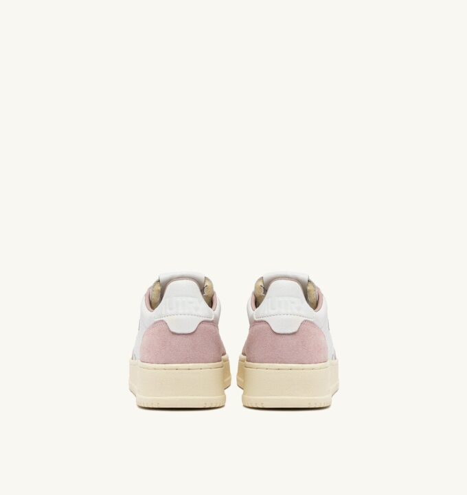 ZAPATILLAS BAJAS MEDALIST EN ANTE BLANCO Y PIEL POLVO ZAPATILLAS BAJAS MEDALIST EN ANTE BLANCO Y PIEL POLVO