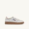 ZAPATILLAS BAJAS MEDALIST EN ANTE EFECTO RASGADO BLANCO Y MARRÓN TABACO ZAPATILLAS BAJAS MEDALIST EN ANTE EFECTO RASGADO BLANCO Y MARRÓN TABACO