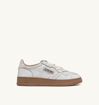 ZAPATILLAS BAJAS MEDALIST EN ANTE EFECTO RASGADO BLANCO Y MARRÓN TABACO