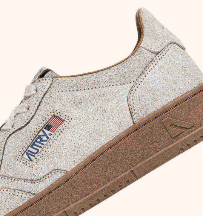 ZAPATILLAS BAJAS MEDALIST EN ANTE EFECTO RASGADO BLANCO Y MARRÓN TABACO ZAPATILLAS BAJAS MEDALIST EN ANTE EFECTO RASGADO BLANCO Y MARRÓN TABACO