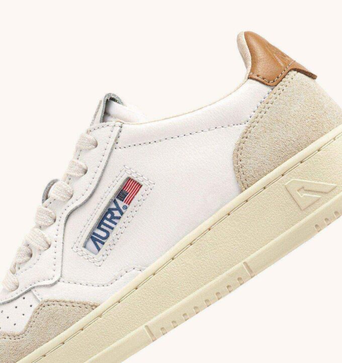 ZAPATILLAS BAJAS MEDALIST EN ANTE Y CUERO BLANCO Y MARRÓN ZAPATILLAS BAJAS MEDALIST EN ANTE Y CUERO BLANCO Y MARRÓN