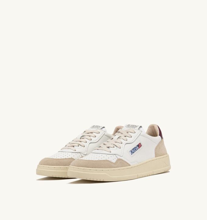 ZAPATILLAS BAJAS MEDALIST EN ANTE Y PIEL BLANCOS Y BURDEOS ZAPATILLAS BAJAS MEDALIST EN ANTE Y PIEL BLANCOS Y BURDEOS