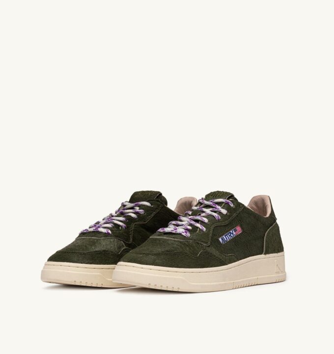 ZAPATILLAS BAJAS MEDALIST EN EFECTO PELO DE PONI VERDE MILITAR ZAPATILLAS BAJAS MEDALIST EN EFECTO PELO DE PONI VERDE MILITAR