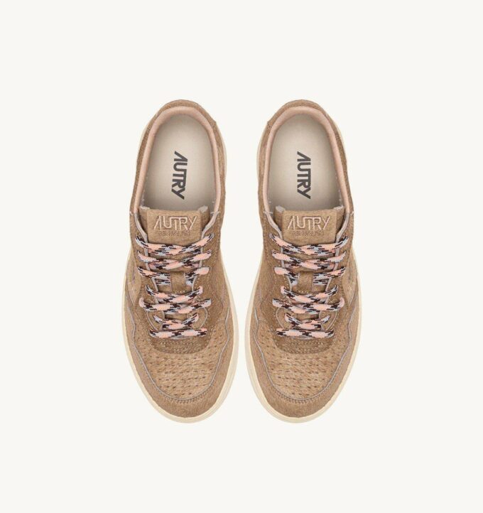 ZAPATILLAS BAJAS MEDALIST EN EFECTO PELO DE PONY BEIGE