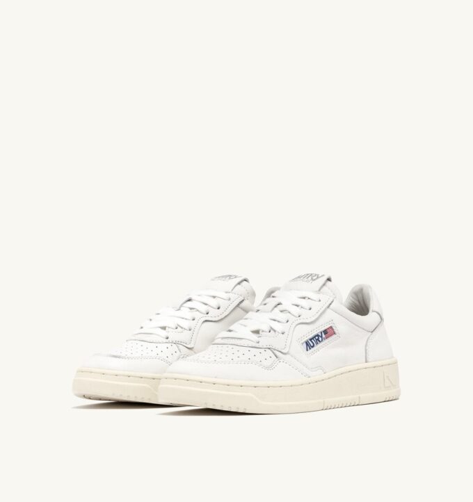 CESTAS MEDALISTA BAJAS EN NAPPA BLANCA SUPER SUAVE CESTAS MEDALISTA BAJAS EN NAPPA BLANCA SUPER SUAVE