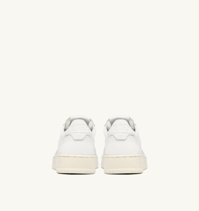CESTAS MEDALISTA BAJAS EN NAPPA BLANCA SUPER SUAVE CESTAS MEDALISTA BAJAS EN NAPPA BLANCA SUPER SUAVE