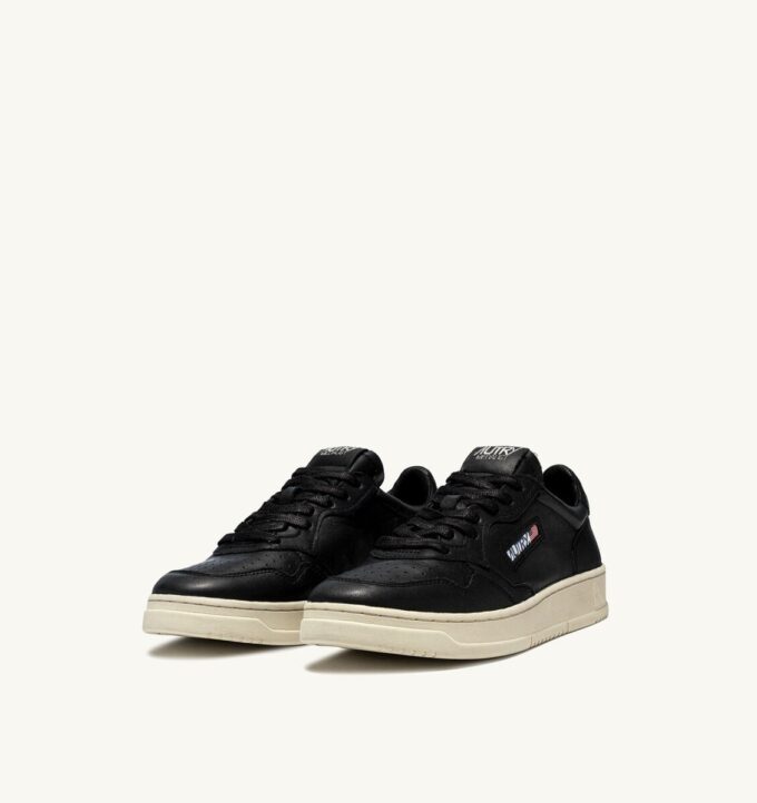 CESTA MEDALIST LOW EN NAPA NOIR SUPER SOFT CESTA MEDALIST LOW EN NAPA NOIR SUPER SOFT