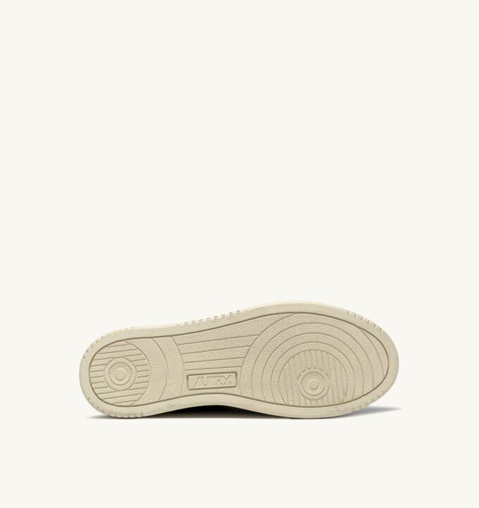 CESTA MEDALIST LOW EN NAPA NOIR SUPER SOFT CESTA MEDALIST LOW EN NAPA NOIR SUPER SOFT