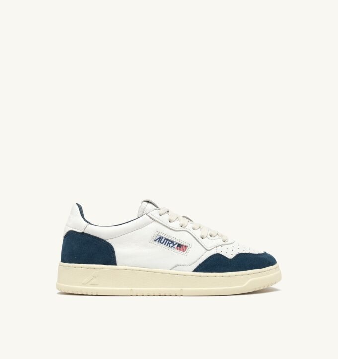 ZAPATILLAS BAJAS MEDALIST EN PIEL ANTE BLANCA Y CAPRI ZAPATILLAS BAJAS MEDALIST EN PIEL ANTE BLANCA Y CAPRI