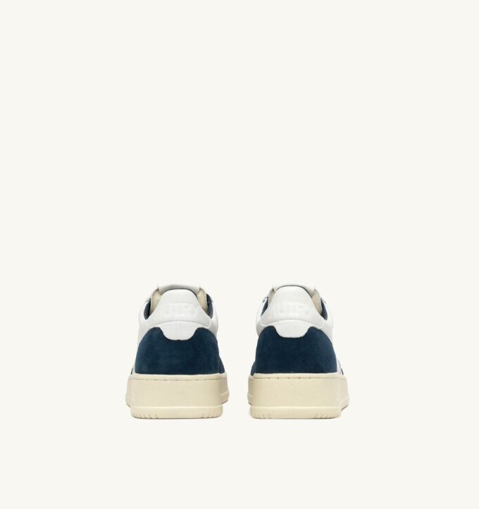 ZAPATILLAS BAJAS MEDALIST EN PIEL ANTE BLANCA Y CAPRI ZAPATILLAS BAJAS MEDALIST EN PIEL ANTE BLANCA Y CAPRI