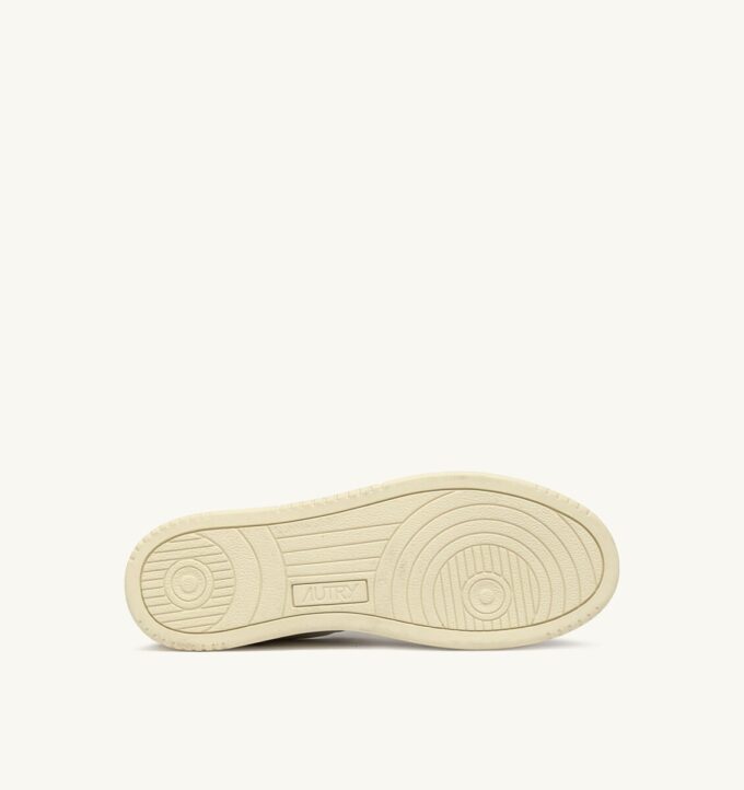 ZAPATILLAS BAJAS MEDALIST EN PIEL BLANCA Y ANTE MILITAR ZAPATILLAS BAJAS MEDALIST EN PIEL BLANCA Y ANTE MILITAR