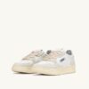 ZAPATILLAS BAJAS MEDALIST EN PIEL BLANCA Y BRILLO ZAPATILLAS BAJAS MEDALIST EN PIEL BLANCA Y BRILLO