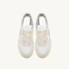ZAPATILLAS BAJAS MEDALIST EN PIEL BLANCA Y BRILLO ZAPATILLAS BAJAS MEDALIST EN PIEL BLANCA Y BRILLO