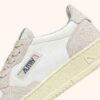 ZAPATILLAS BAJAS MEDALIST EN PIEL BLANCA Y BRILLO ZAPATILLAS BAJAS MEDALIST EN PIEL BLANCA Y BRILLO
