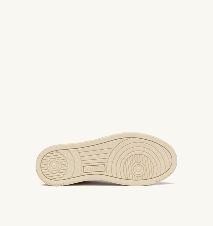 ZAPATILLAS BAJAS MEDALIST EN PIEL BLANCA Y MARRÓN AZÚCAR ZAPATILLAS BAJAS MEDALIST EN PIEL BLANCA Y MARRÓN AZÚCAR