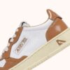 ZAPATILLAS BAJAS MEDALIST EN PIEL BLANCA Y MARRÓN AZÚCAR ZAPATILLAS BAJAS MEDALIST EN PIEL BLANCA Y MARRÓN AZÚCAR